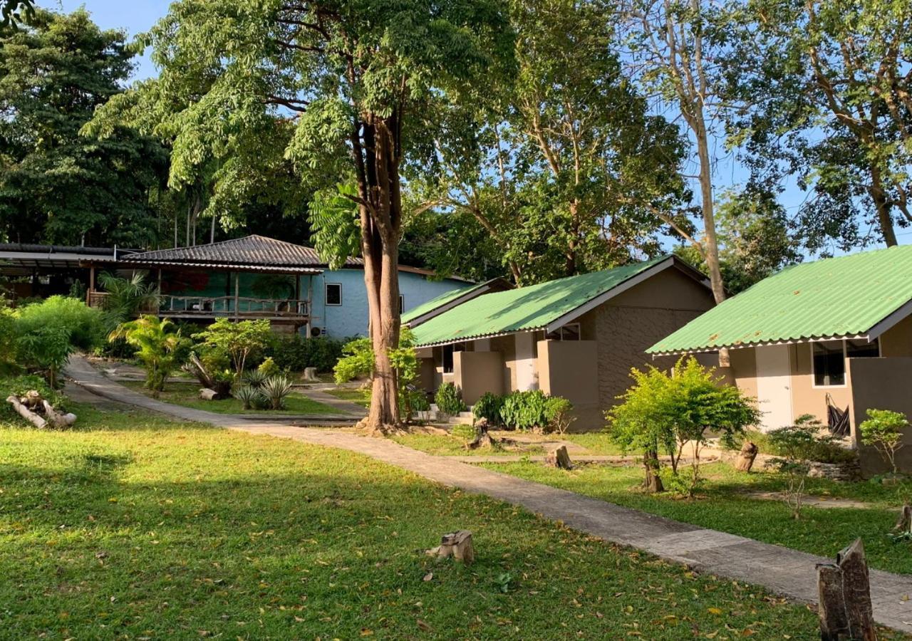 Siam Flora Resort Koh Lanta Bagian luar foto