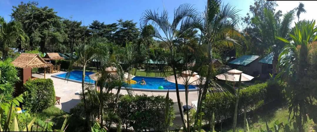 Siam Flora Resort Koh Lanta Bagian luar foto