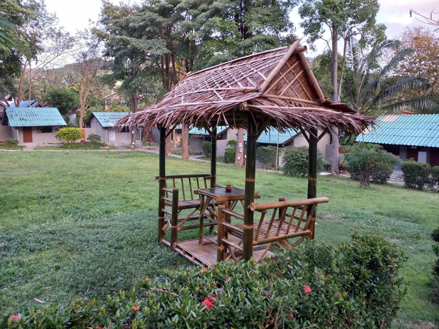 Siam Flora Resort Koh Lanta Bagian luar foto