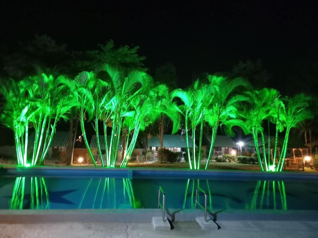 Siam Flora Resort Koh Lanta Bagian luar foto